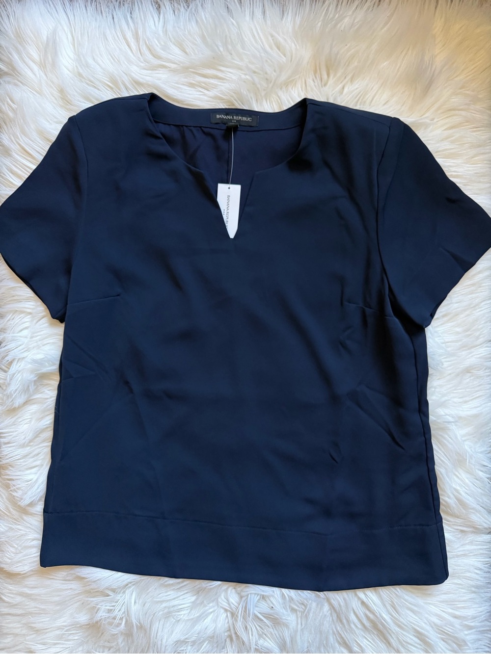 Banana Republic split neck structured top